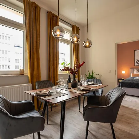 Maremar - Design - Luxus Boxspringbett - Zentral - Kueche - Arbeitsplatz - Highspeed Wlan Gera