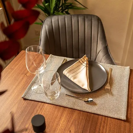 Maremar - Design - Luxus Boxspringbett - Zentral - Kueche - Arbeitsplatz - Highspeed Wlan * Gera