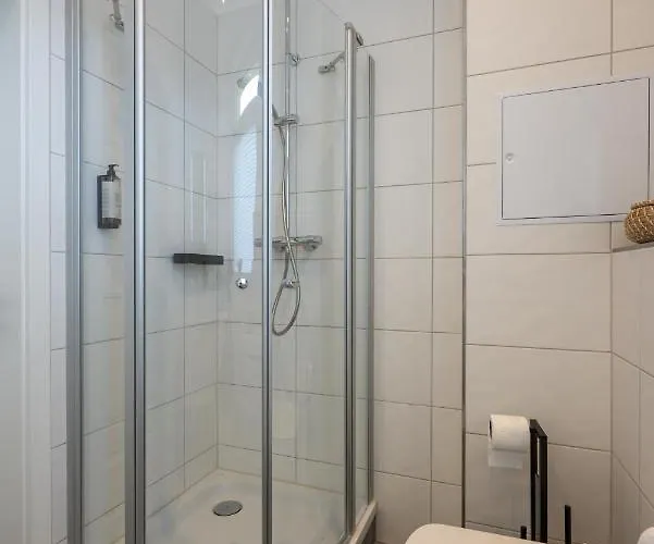 Maremar - Design - Luxus Boxspringbett - Zentral - Küche - Arbeitsplatz - Highspeed Wlan Apartment *