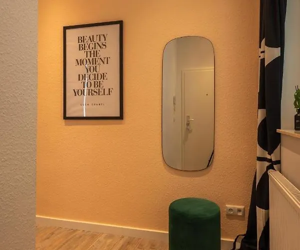 Maremar - Design - Luxus Boxspringbett - Zentral - Küche - Arbeitsplatz - Highspeed Wlan Apartment Gera