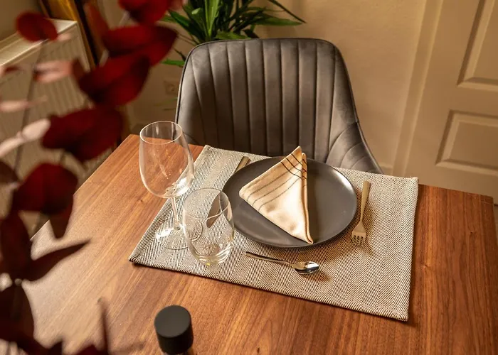 Maremar - Design - Luxus Boxspringbett - Zentral - Küche - Arbeitsplatz - Highspeed Wlan * Gera