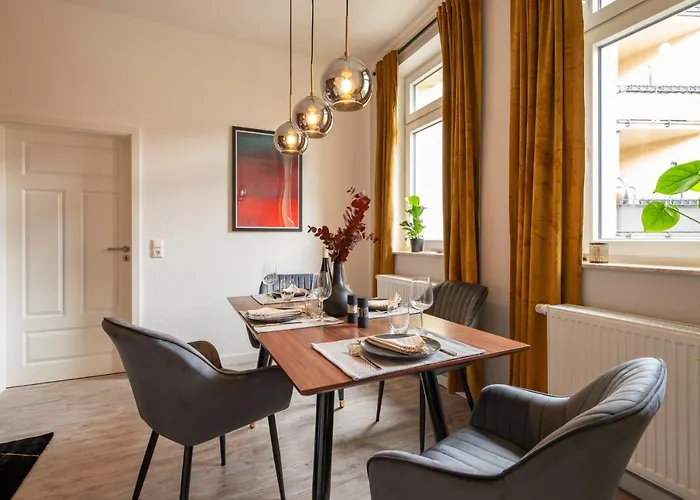Apartment Maremar - Design - Luxus Boxspringbett - Zentral - Küche - Arbeitsplatz - Highspeed Wlan Gera